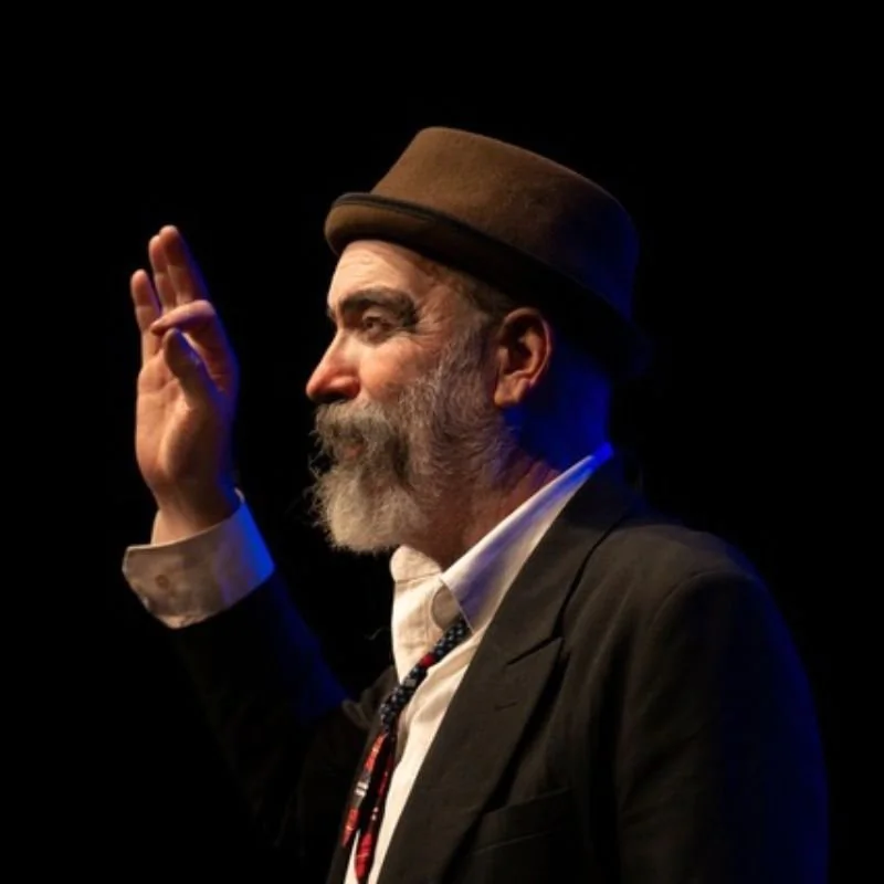 Sobre Poetas e Heresias