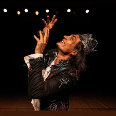 CLÓVYS TÔRRES apresenta ME DÁ TUA MÃO