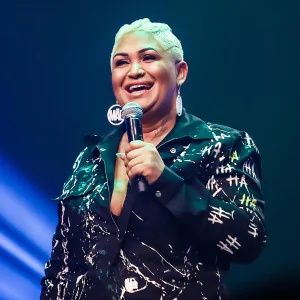 NINY MAGALHÃES EM SANTOS