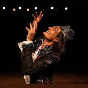 CLÓVYS TÔRRES apresenta ME DÁ TUA MÃO